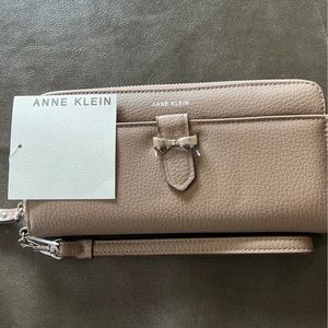 Anne Klein Zip around wallet